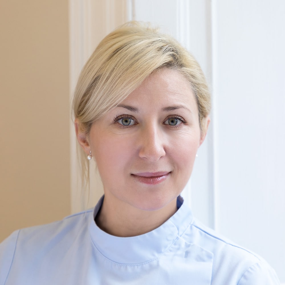 Dental Therapist & Hygienist Elena De Rothschild