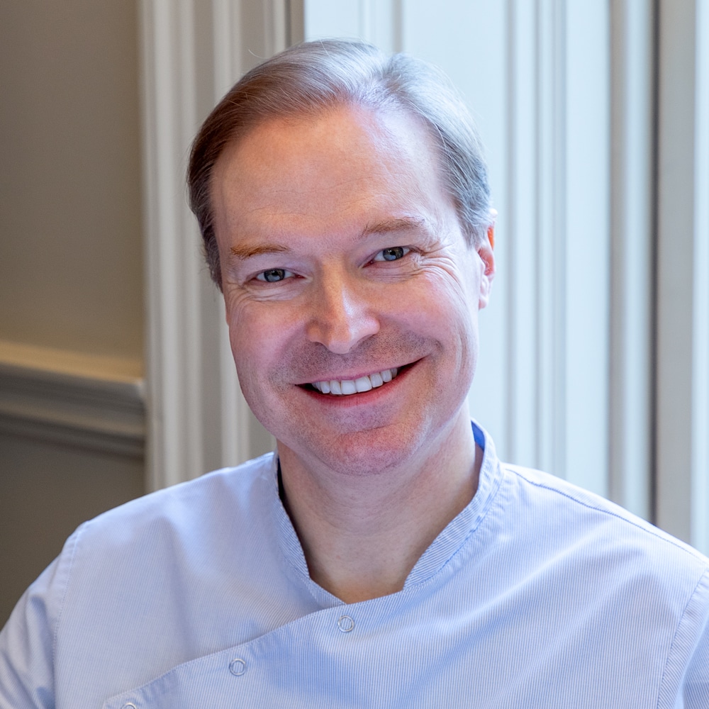 Matthew Garrett Consultant in Restorative Dentistry, Prosthodontics, Endodontics & Periodontics