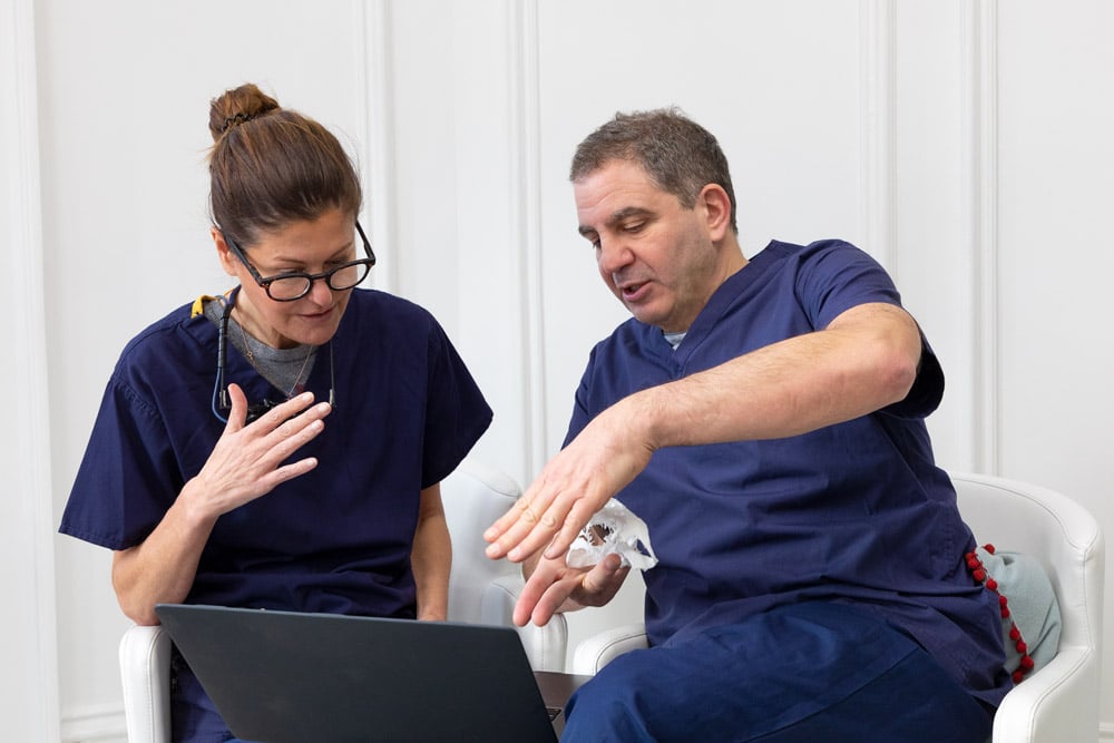 Dr Fiona McKillop and Dr Andrew Dawood consulting on Dental Implant Case 2 Dental Implant Surgeons in Marylebone, London